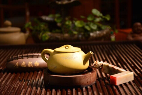 茶香伴你，睡前饮茶养生秘诀